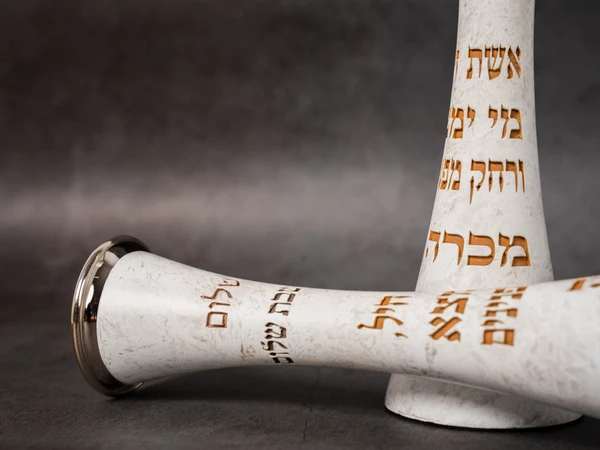 זוג פמוטים פולימר מהדורים