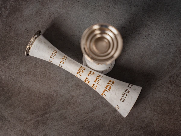 זוג פמוטים פולימר מהדורים